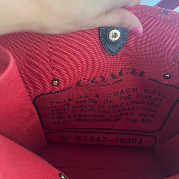 Coach Lunar New Year Tore with Randy the Rat - Picture 6 of 6